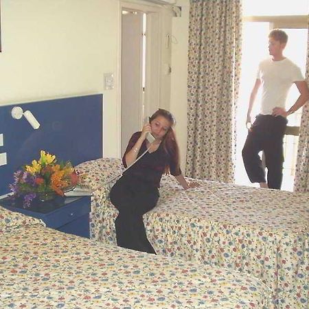Metropole Hotel Кавра Екстериор снимка